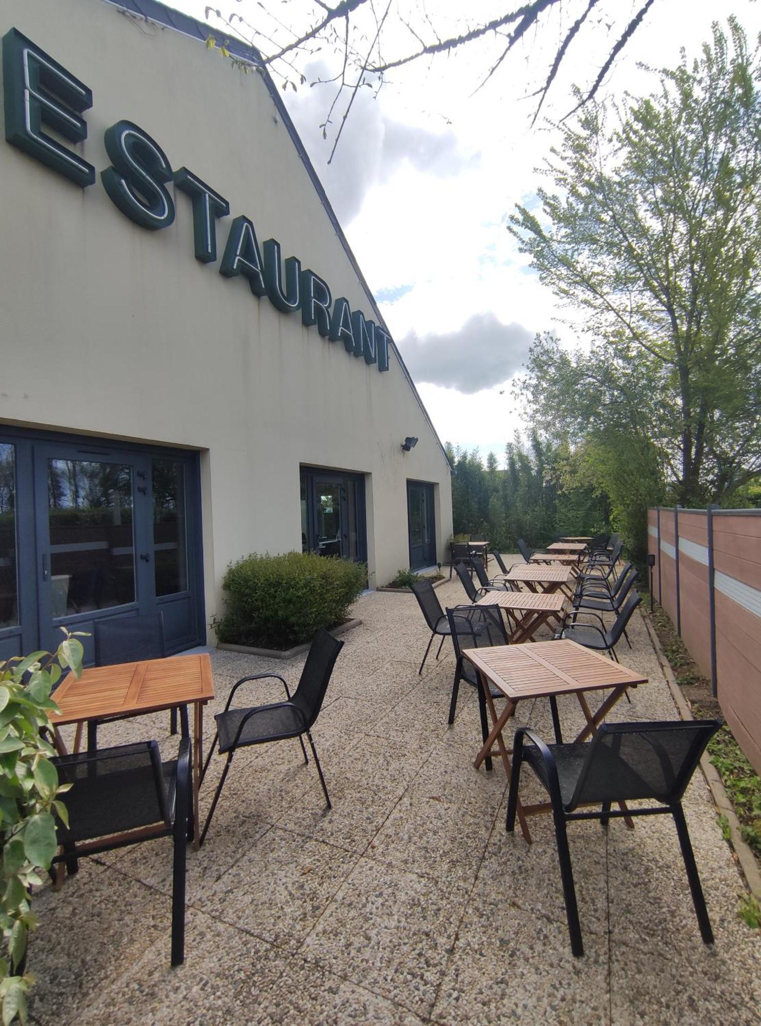 Campanile Sable-Sur-Sarthe Vion Hotel Exterior foto