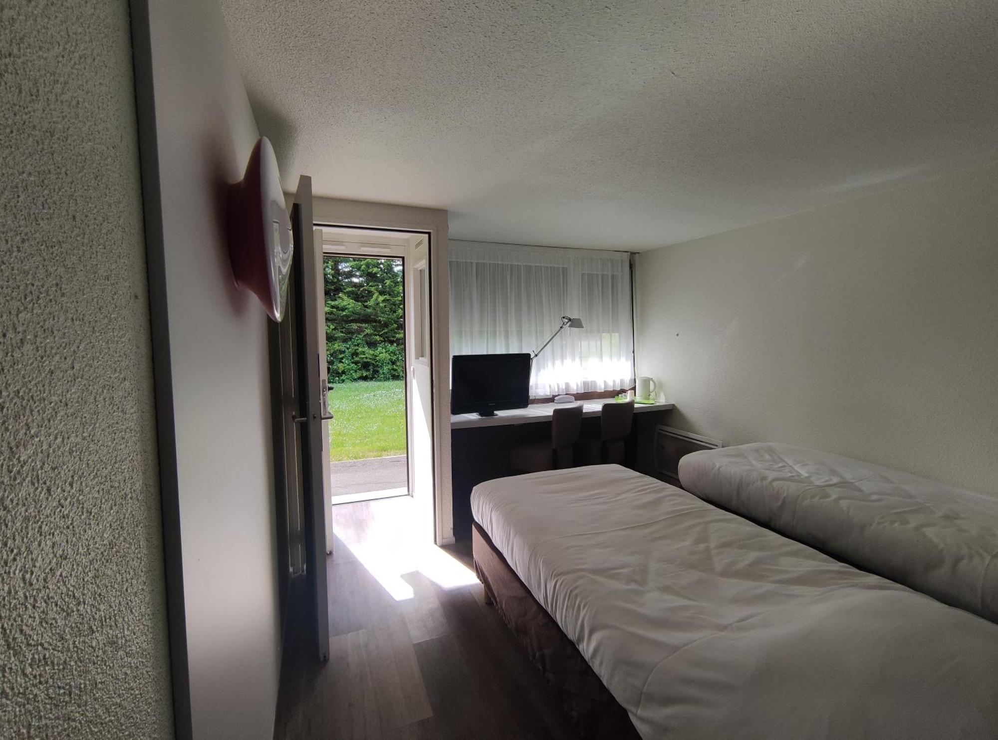 Campanile Sable-Sur-Sarthe Vion Hotel Exterior foto